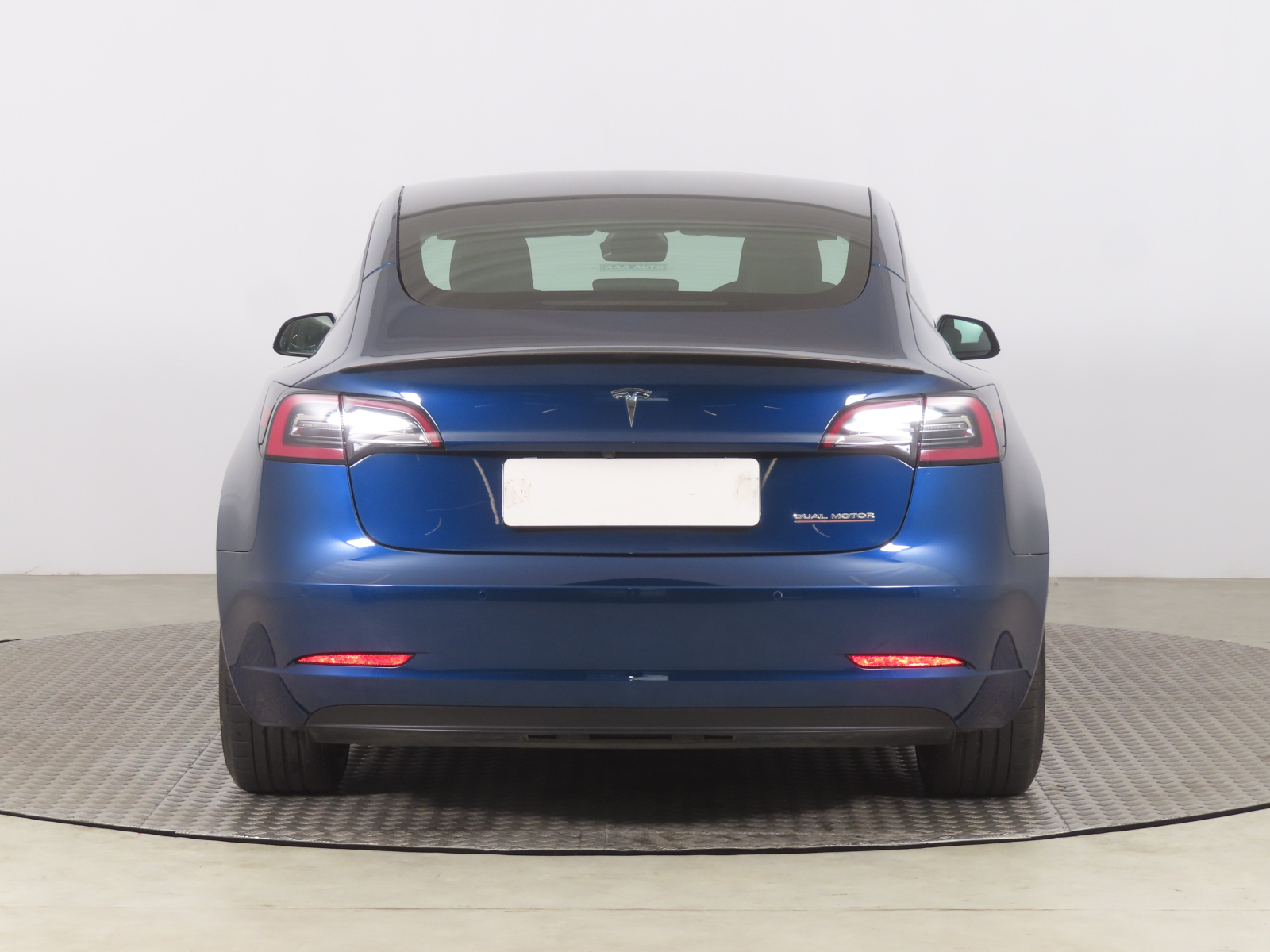 Tesla Model 3 - 2021