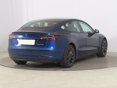 Tesla Model 3 - 2021