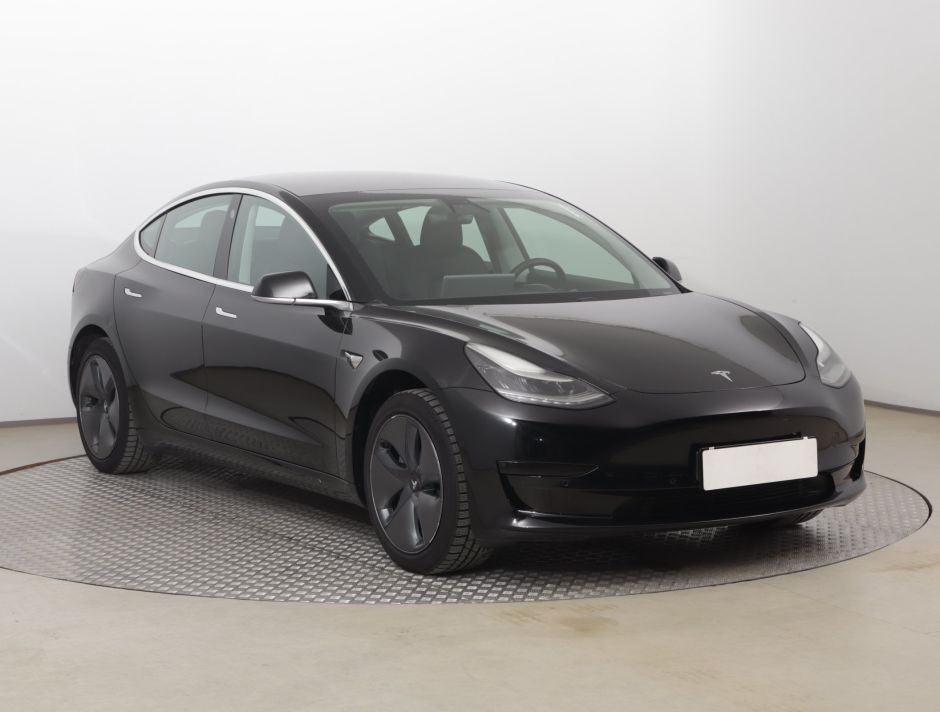 Tesla Model 3 - 2020