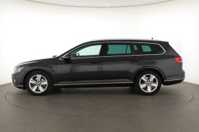 Volkswagen Passat - 2023