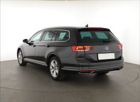 Volkswagen Passat - 2023