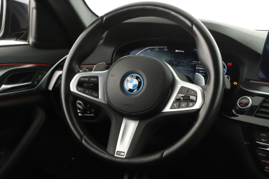 BMW 5 - 2023