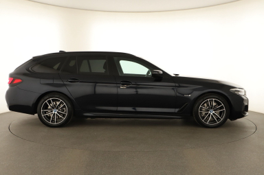 BMW 5 - 2023