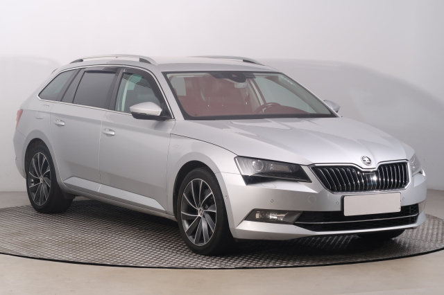 Škoda Superb 2016