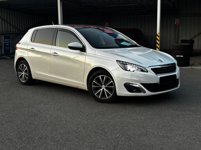 Peugeot 308 2016