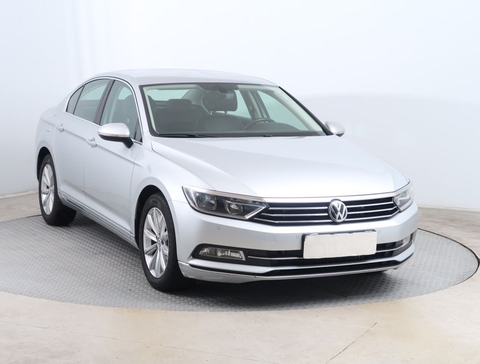 Volkswagen Passat - 2015