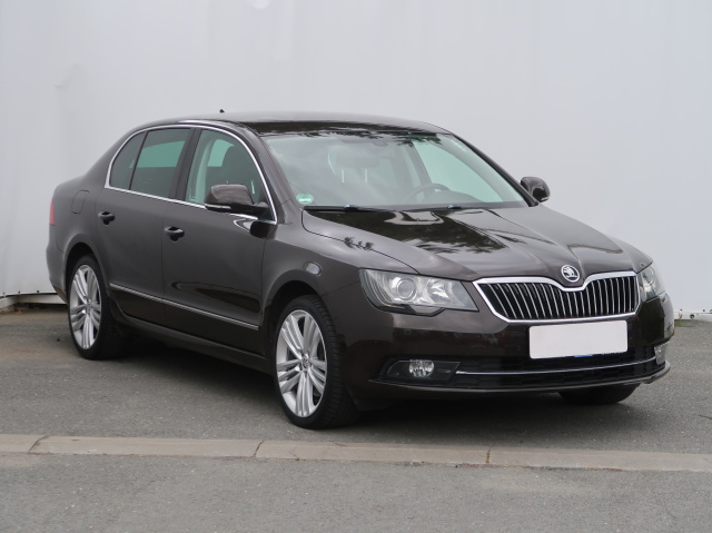 Škoda Superb 2015