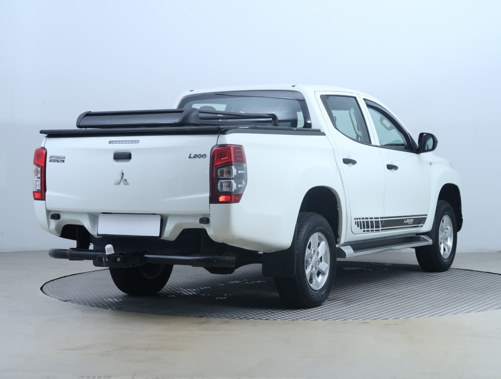 Mitsubishi L200