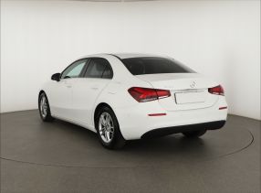 Mercedes-Benz A - 2021