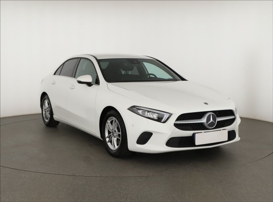 Mercedes-Benz A - 2021