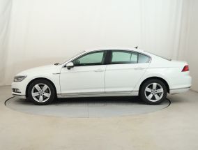 Volkswagen Passat - 2016