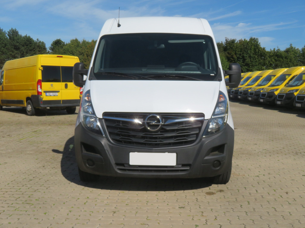 Opel Movano