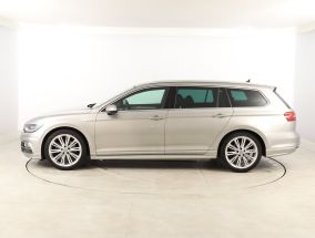 Volkswagen Passat - 2016