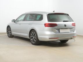 Volkswagen Passat - 2015