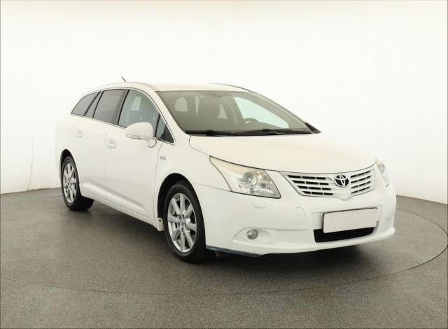 Toyota Avensis 2010