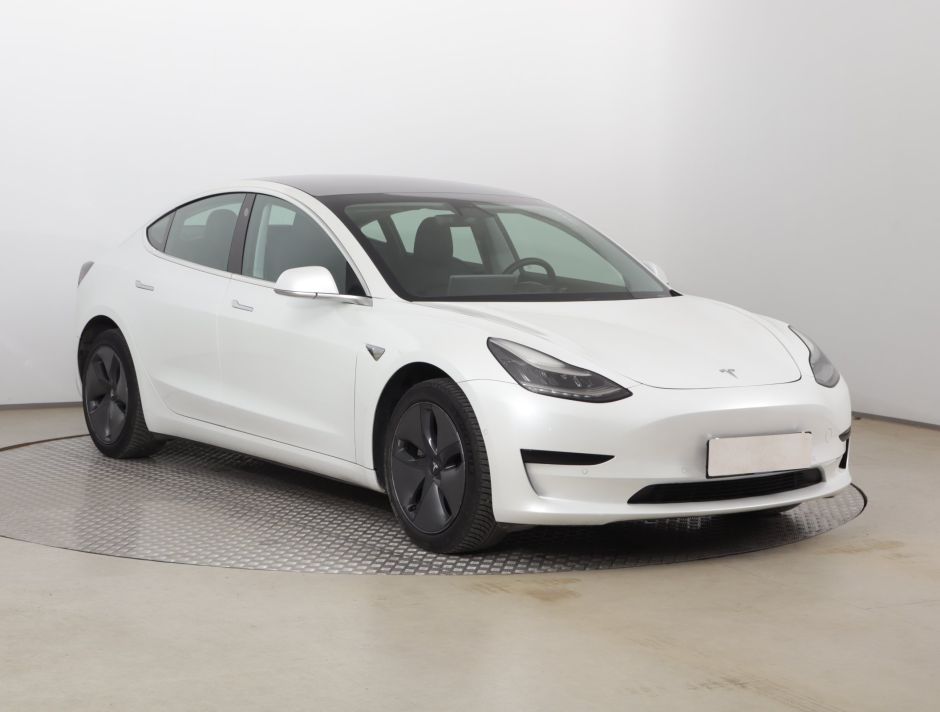 Tesla Model 3 - 2019