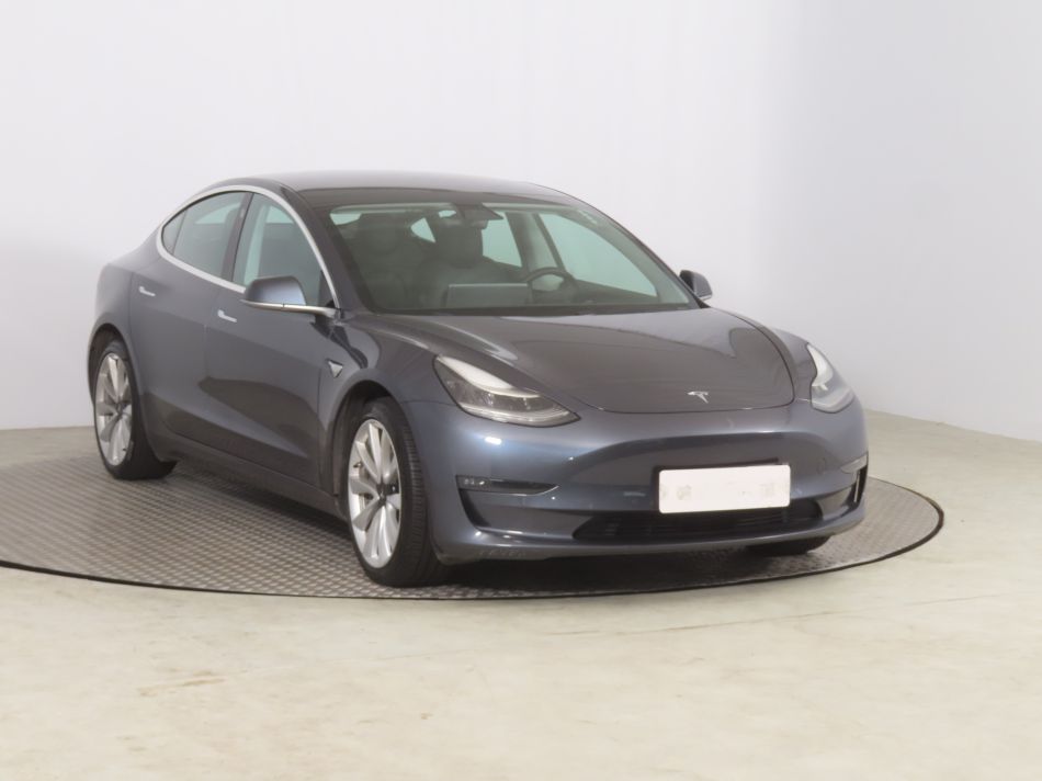 Tesla Model 3 - 2019