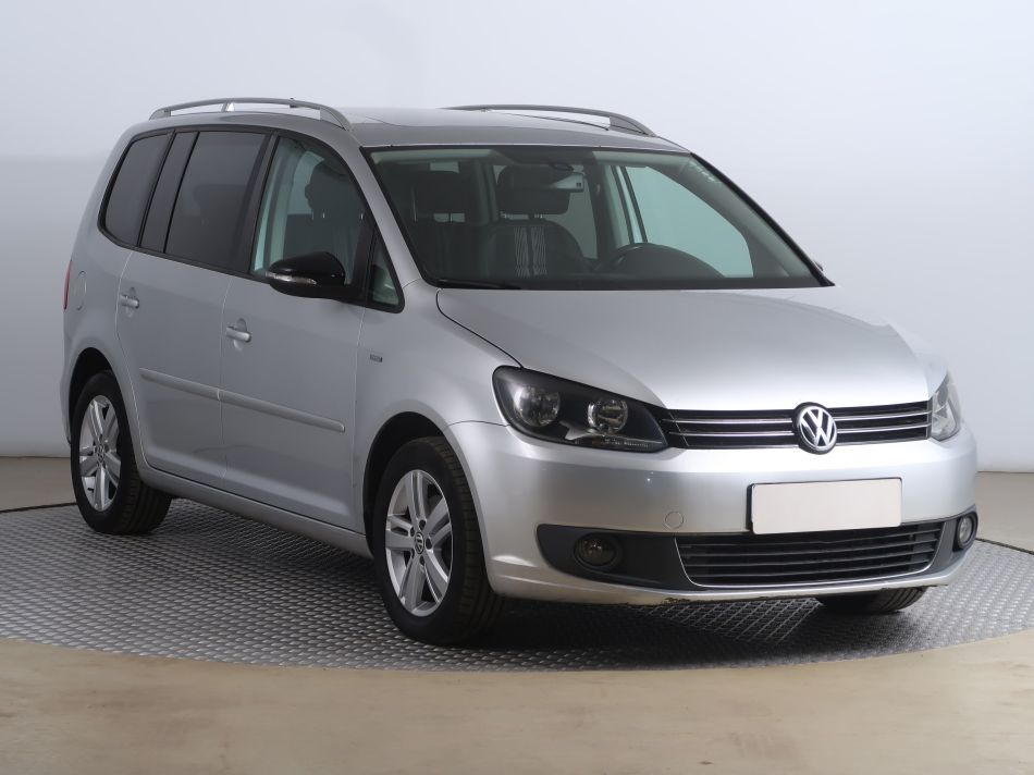 Volkswagen Touran - 2012