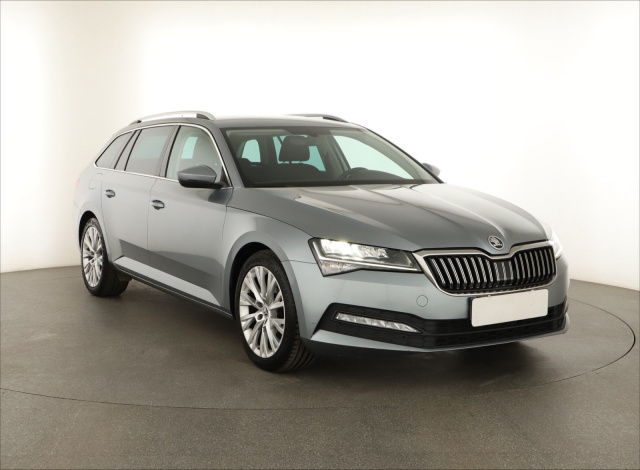 Škoda Superb 2021