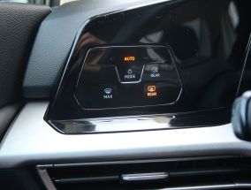 Volkswagen Golf - 2021
