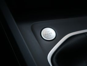 Volkswagen Golf - 2021