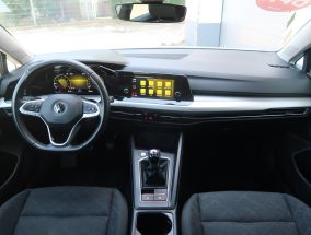 Volkswagen Golf - 2021