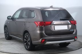 Mitsubishi Outlander - 2018