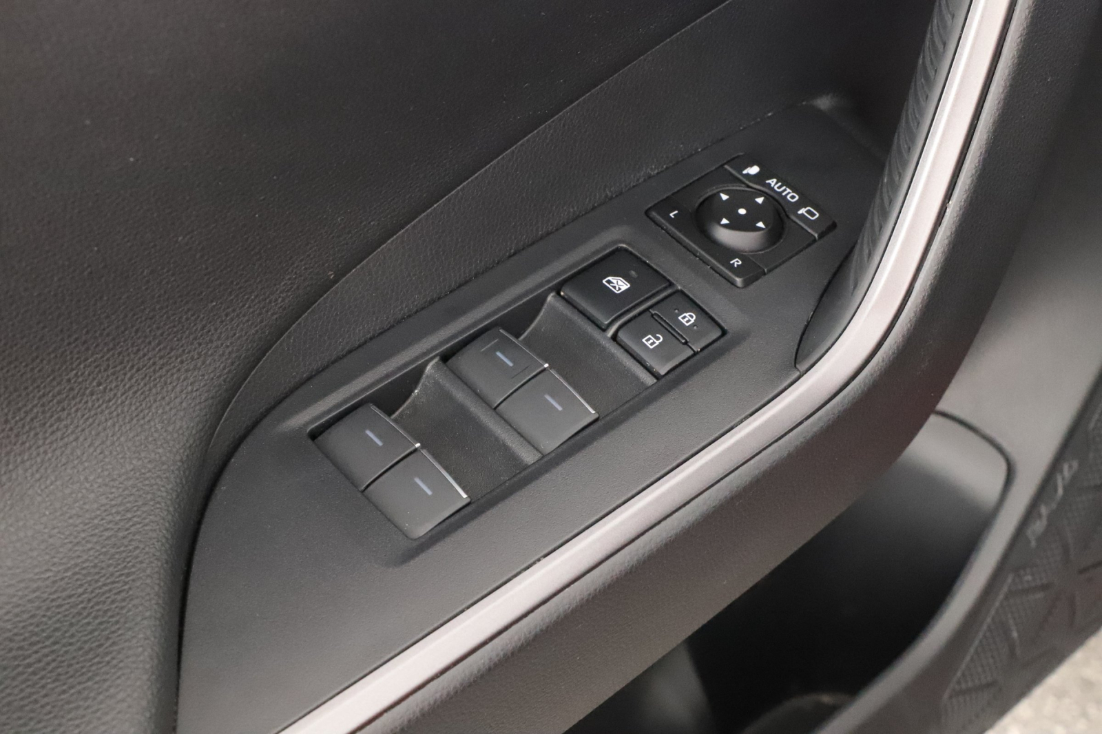 Toyota RAV 4 - 2024