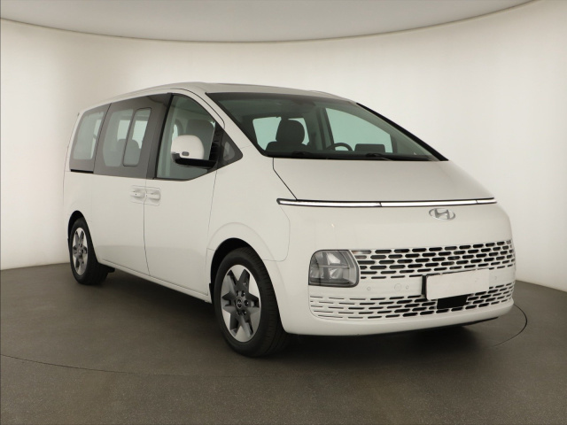 Hyundai Staria 2022