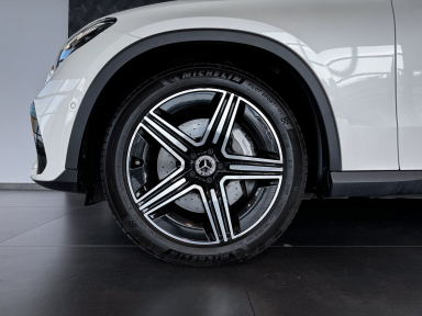 Mercedes-Benz GLC - 2023