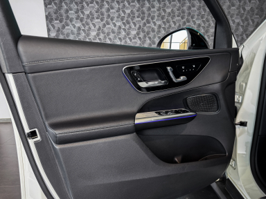 Mercedes-Benz GLC - 2023