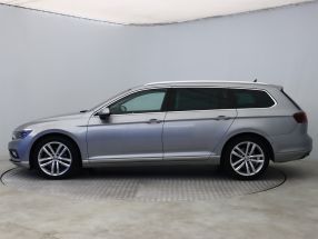 Volkswagen Passat - 2020