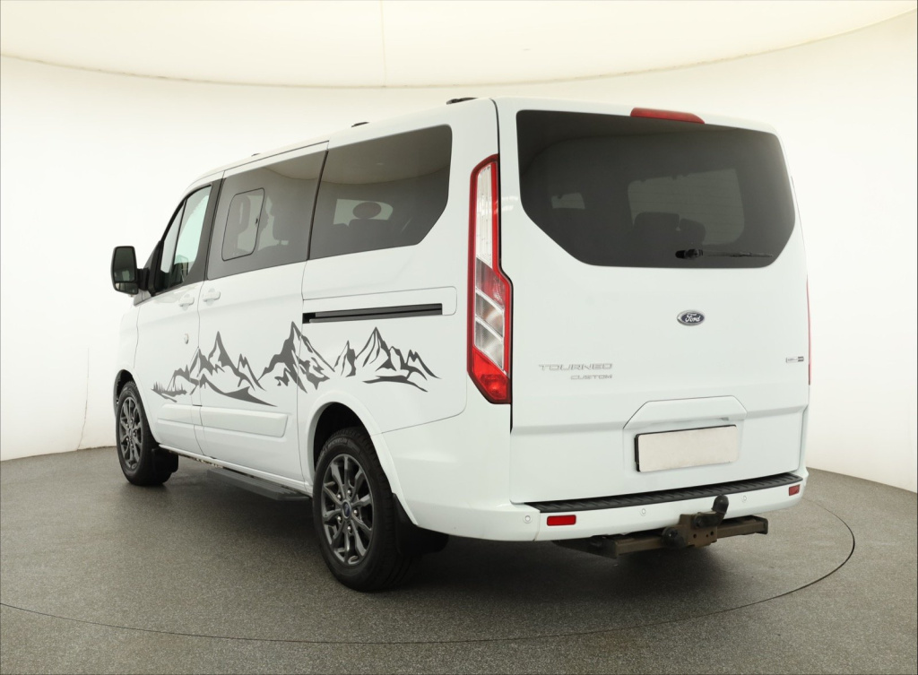 Ford Tourneo Custom
