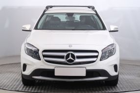 Mercedes-Benz GLA - 2015