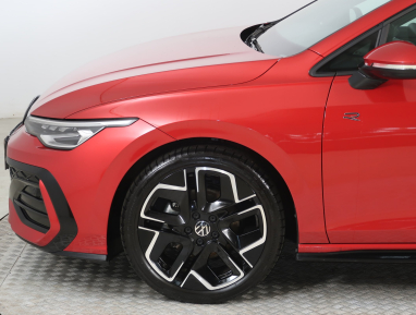 Volkswagen Golf - 2024