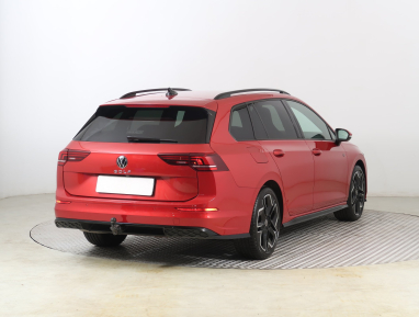 Volkswagen Golf - 2024