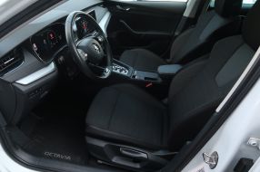 Škoda Octavia - 2023