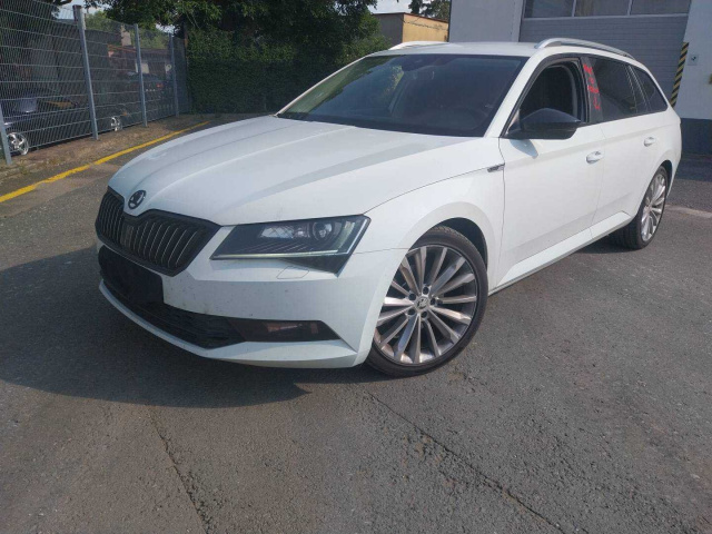 Škoda Superb 2016