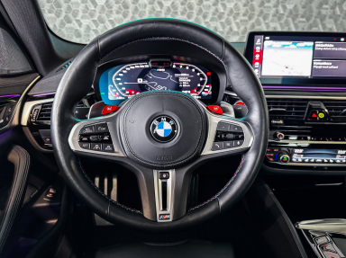 BMW M5 - 2023