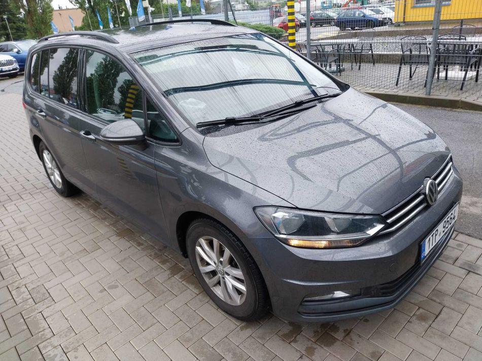 Volkswagen Touran - 2016