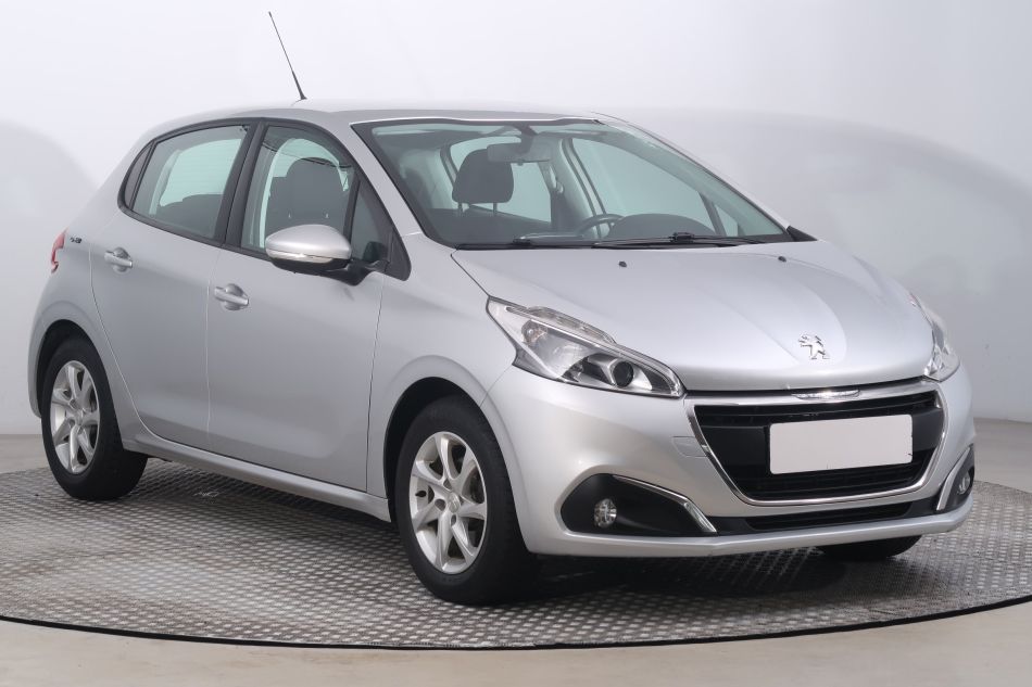 Peugeot 208 - 2016