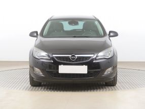 Opel Astra - 2011