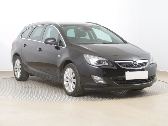 Opel Astra 2011