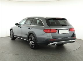 Mercedes-Benz E - 2019