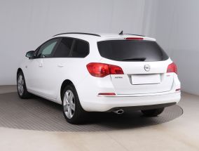 Opel Astra - 2013