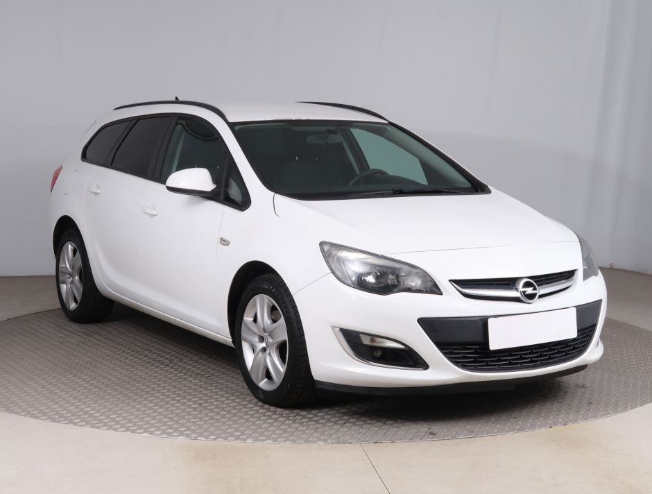 Opel Astra - 2013