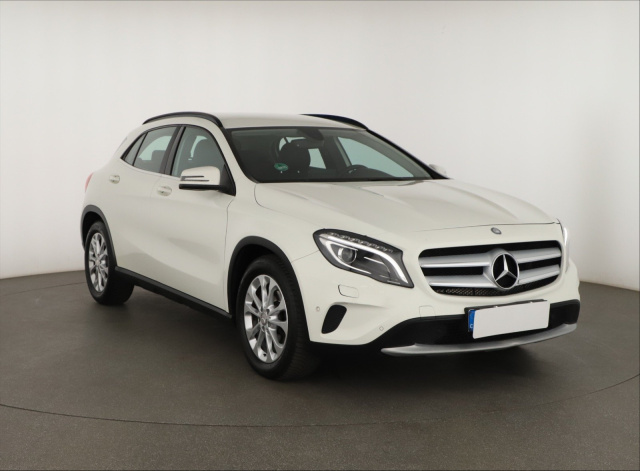 Mercedes-Benz GLA 2016