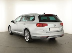 Volkswagen Passat - 2015