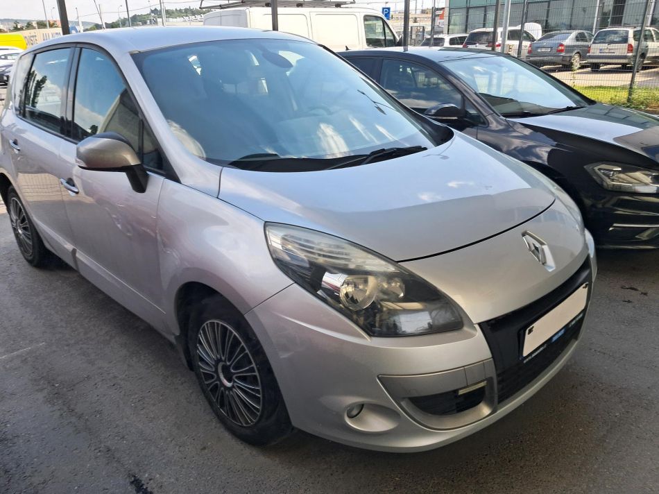 Renault Scenic - 2011