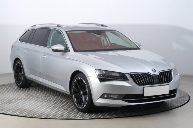 Škoda Superb 2016
